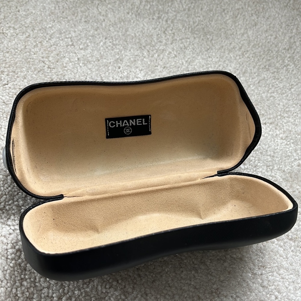 Chanel Sunglasses - Picture 4 of 13